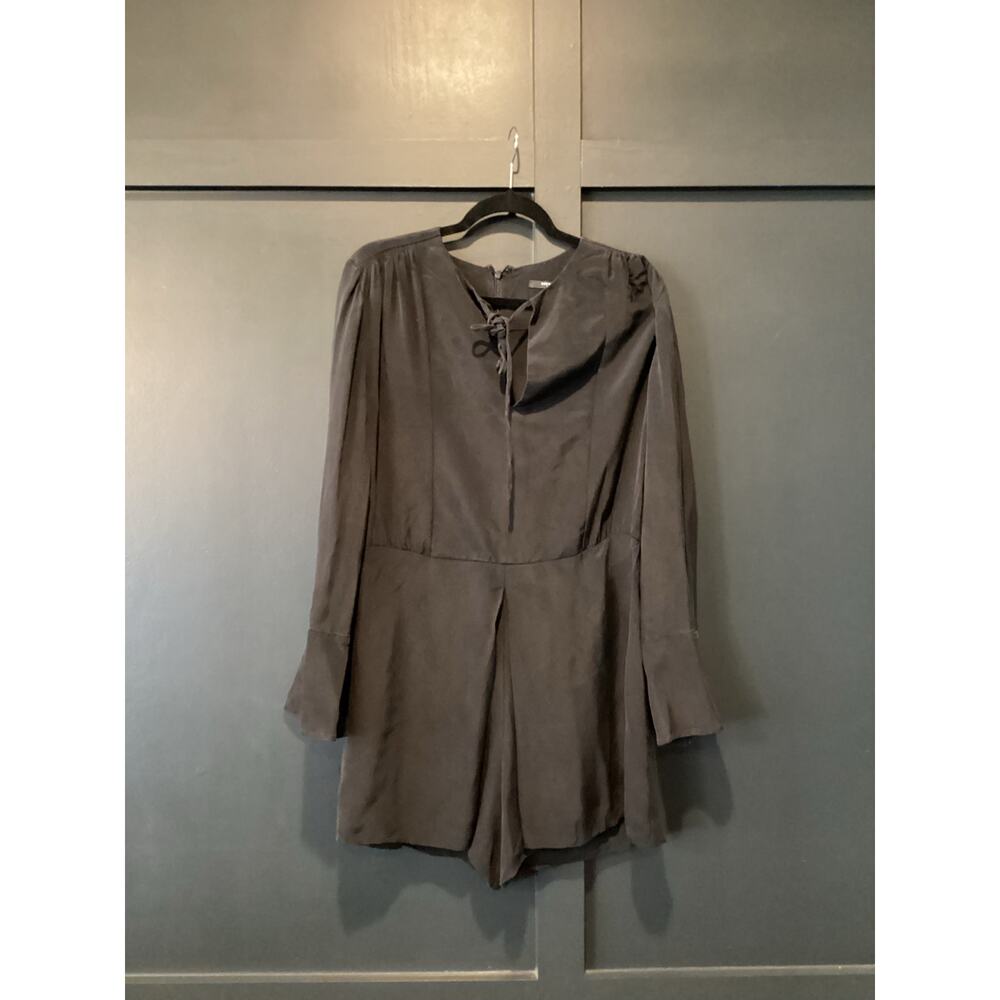 Derek Lam New York Silk bell sleeve pleated key hole black romper shorts size 10